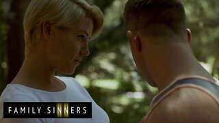 Usapho Aboni - Kit Mercer - Whos Ngenene Eliphetheyo