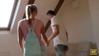 HUNT4K. Cazador atopa parella no parque e compra nenas hot corpo