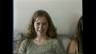 בייב ברונטית מקבלת אותה סופר-כוס שעיר של הידידה הכי טובה שלה.